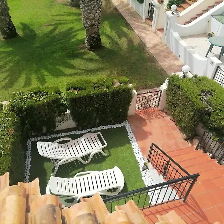 Welcoming House In With Shared Pool *
